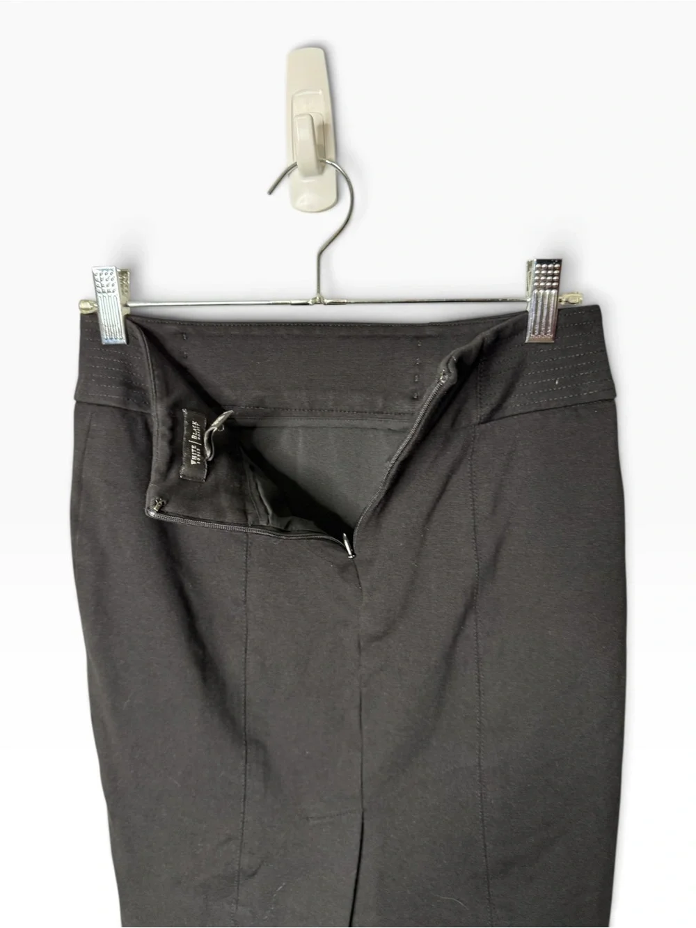 WHITE HOUSE BLACK MARKET Black Size 00 Pencil Skirt Button Accent
